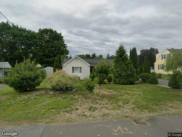 23 Briarwood Pl, Westfield, MA 01085