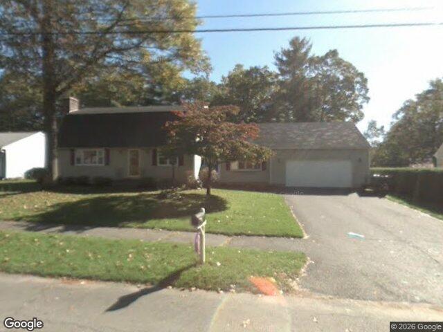 67 Kittredge Dr, Westfield, MA 01085