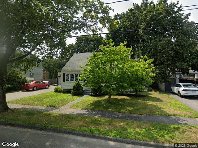 10 Summit Ter, Peabody, MA 01960