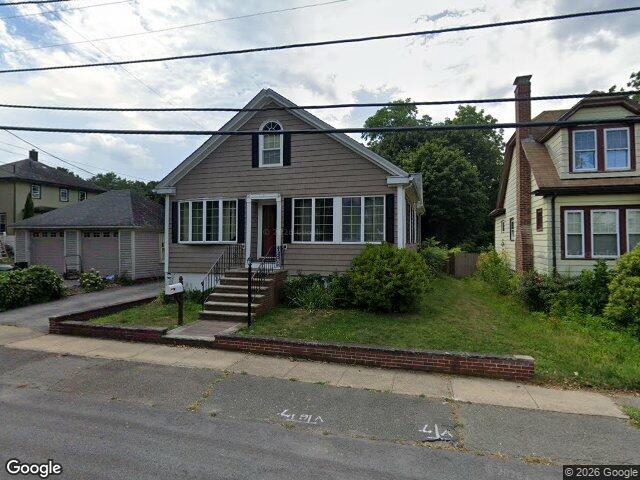 38 1/2 Abington Ave, Peabody, MA 01960