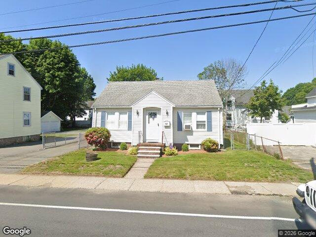 64 County St, Peabody, MA 01960
