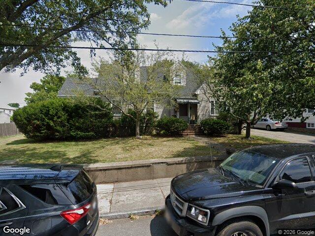 9 Sprague St, Peabody, MA 01960