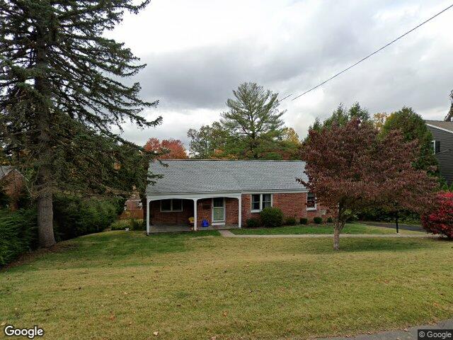 11 Fairwood Farms Dr, West Hartford, CT 06107