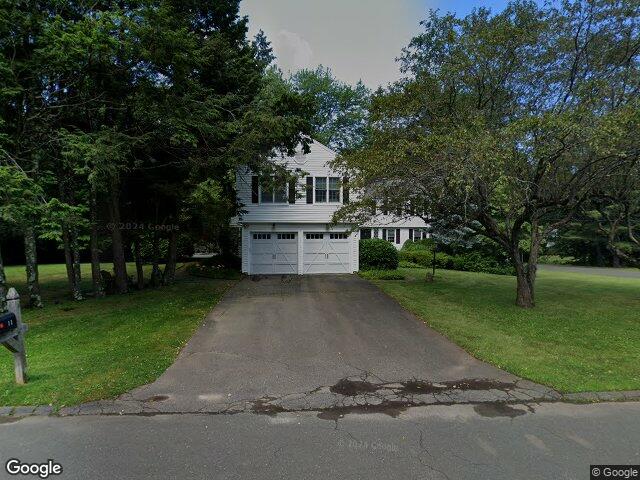 11 Lakeview Dr, West Hartford, CT 06107
