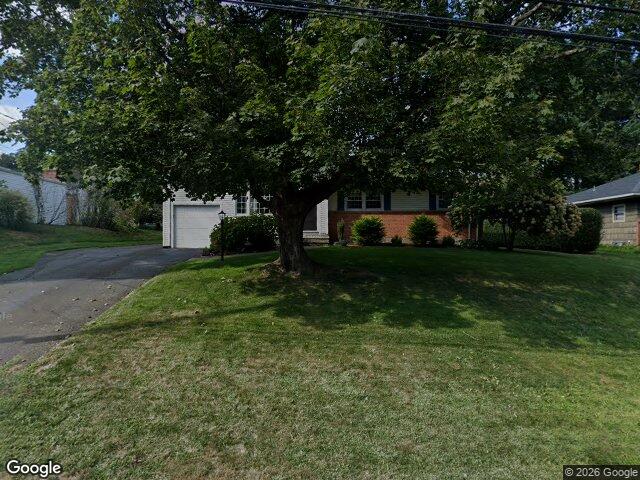 16 East Maxwell Drive, West Hartford, CT 06107