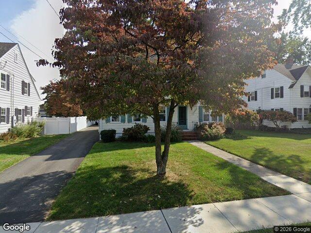 36 Newport Avenue, West Hartford, CT 06107