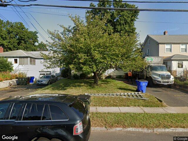 16 Clarendon Ave, West Hartford, CT 06110