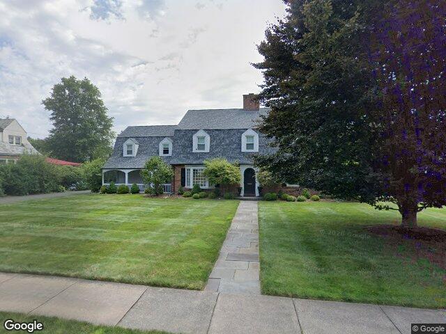 28 Colony Road, West Hartford, CT 06117