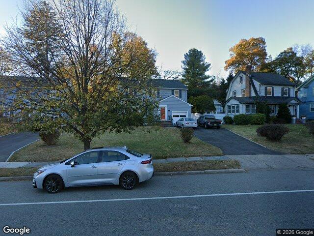 246 Grove St, Montclair, NJ 07042-4213