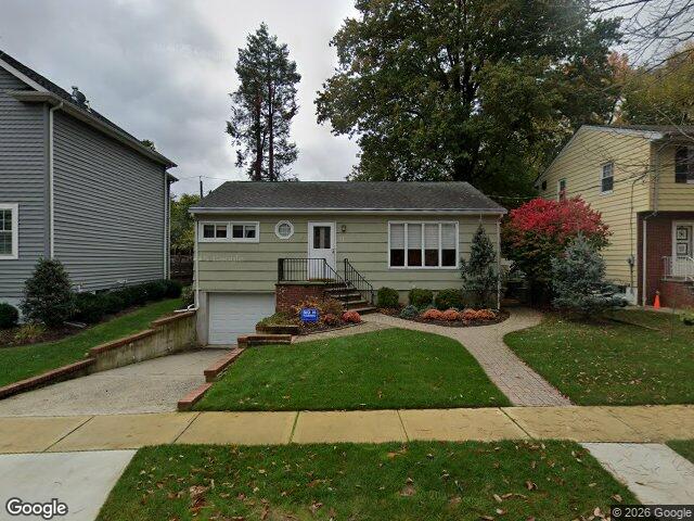 37A Gray St, Montclair, NJ 07042-5025
