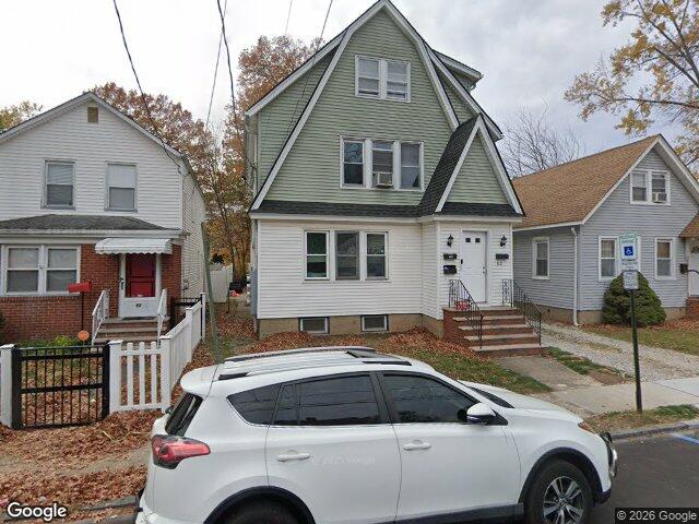 52 Thomas St, Bloomfield, NJ 07003-2383
