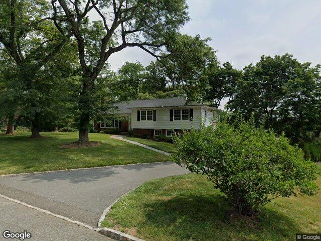 9 Crestview Court, Montclair, NJ 07042