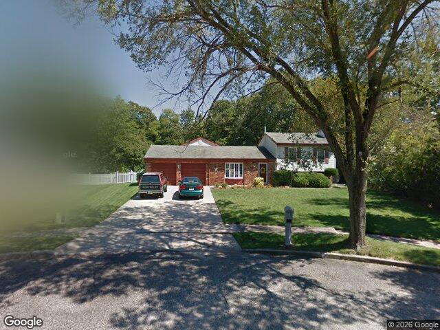 2 Atlas Ct, Sewell, NJ 08080