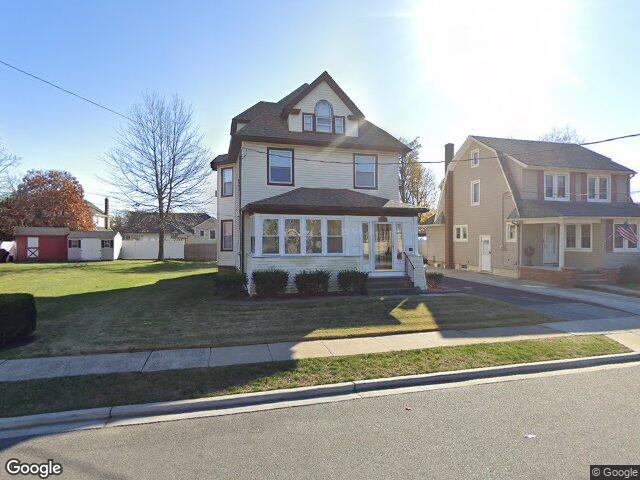 10 Driscoll Avenue, Rockville Centre, NY 11570