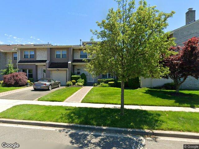 226 Oakview Ave, Oceanside, NY 11572
