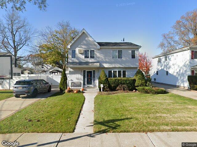 2618 Mount Ave, Oceanside, NY 11572