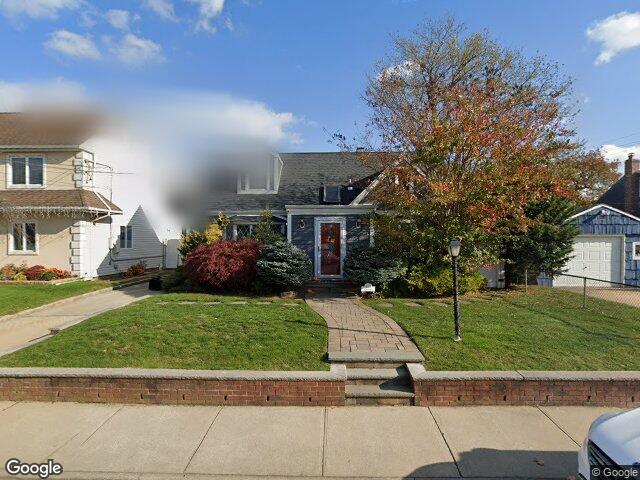 3315 2nd St, Oceanside, NY 11572