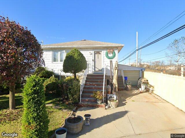 442 Albern Ave, Oceanside, NY 11572