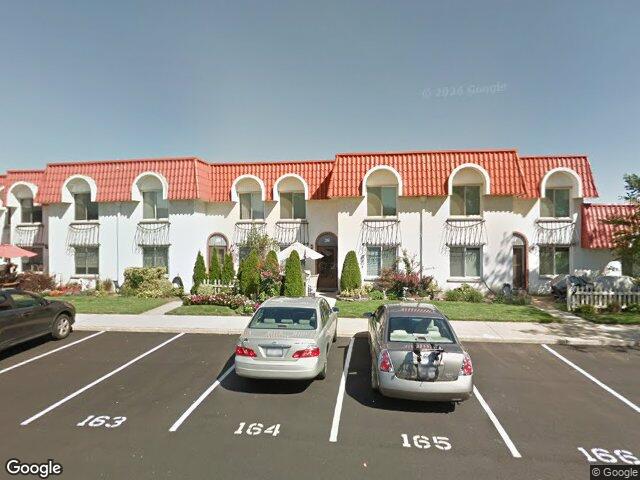 51 Alhambra Dr Unit 51, Oceanside, NY 11572