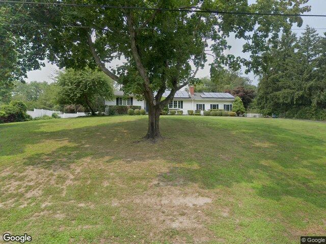 235 Azalea Rd, Mattituck, NY 11952