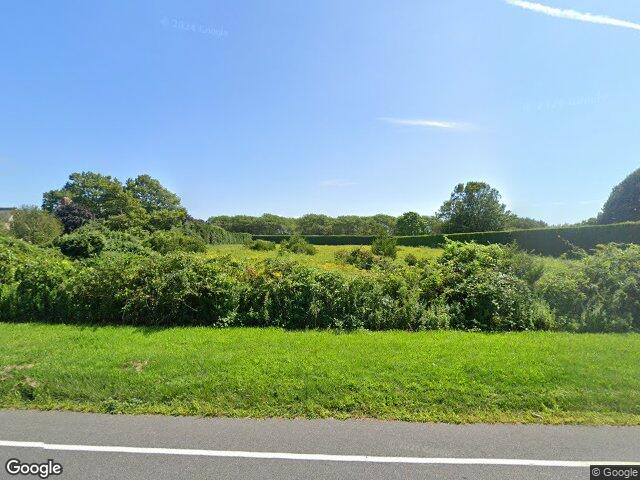 335 Daniels Ln, Sagaponack, NY 11962
