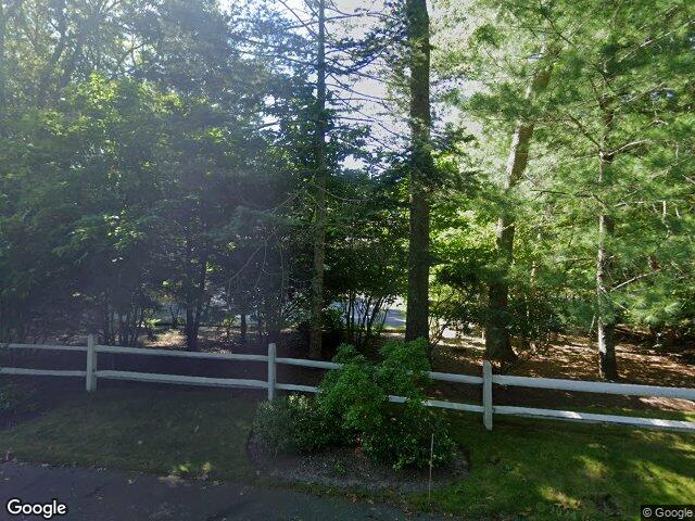 3 Glen Oak Ct, Wainscott, NY 11975