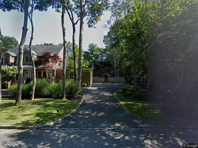 6 Woodruff Ln, Bridgehampton, NY 11932