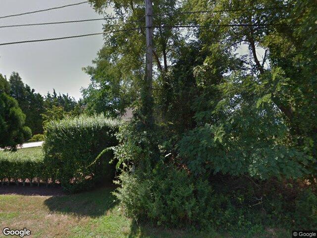 90 Peconic Ave, Shelter Island, NY 11964