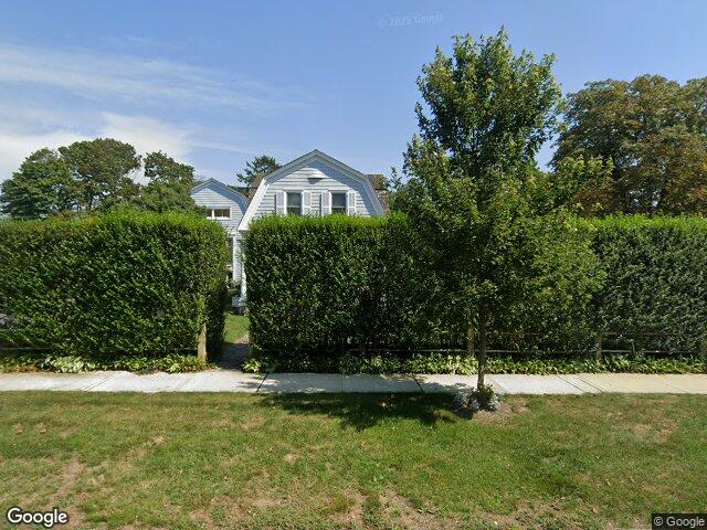 338 N Main St, Southampton, NY 11968