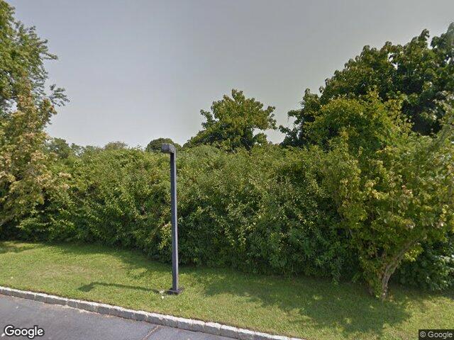 1 Spruce Court, Water Mill, NY 11976