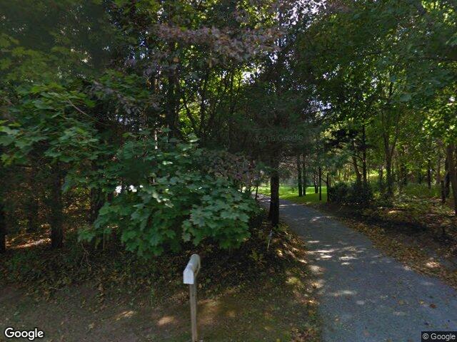 20 Schwenks Rd, Water Mill, NY 11976