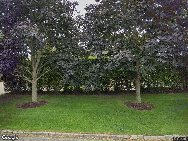25 Swans Neck Ln, Water Mill, NY 11976