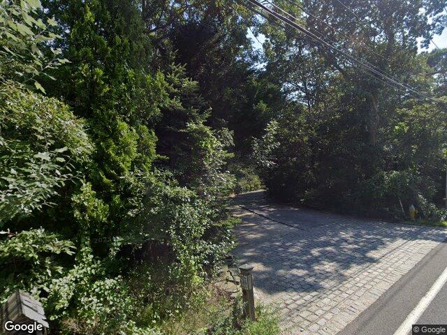 61 Lower 7 Ponds Rd, Water Mill, NY 11976