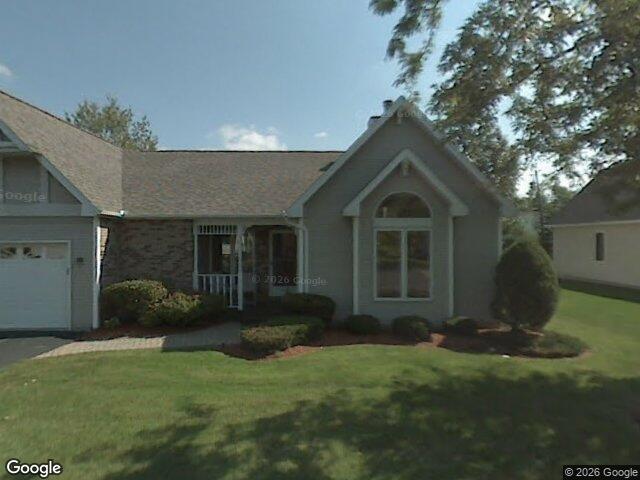 12 Village Gate Ct, Williamsville, NY 14221