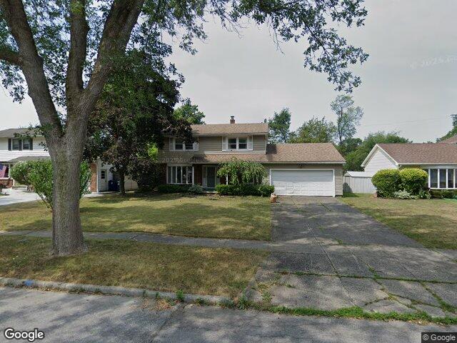18 Ava Ln, Buffalo, NY 14221