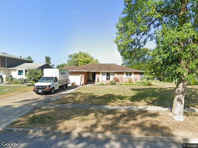291 Macarthur Dr, Williamsville, NY 14221