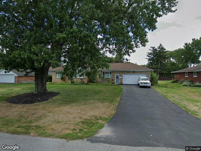 4751 Brentwood Dr, Buffalo, NY 14221