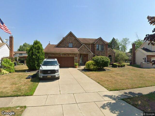 69 Forestview Ct, Williamsville, NY 14221
