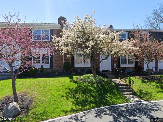 78 Hickory Hill Rd, Buffalo, NY 14221