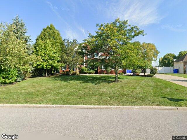 8154 Golden Oak Cir, Buffalo, NY 14221