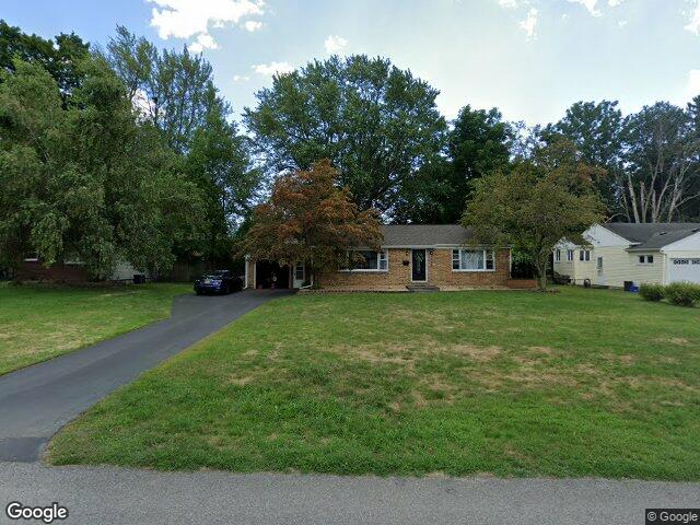 8385 Vernon Cir, Buffalo, NY 14221