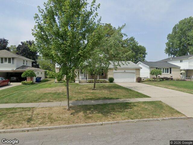 94 Ava Ln, Buffalo, NY 14221
