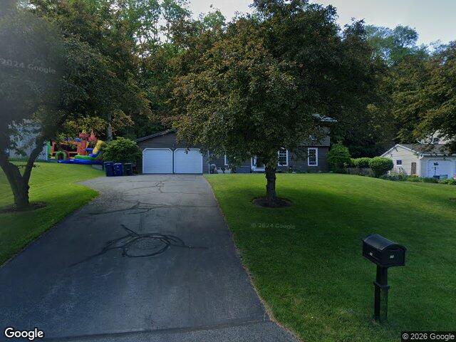 25 Chipping Rdg, Fairport, NY 14450