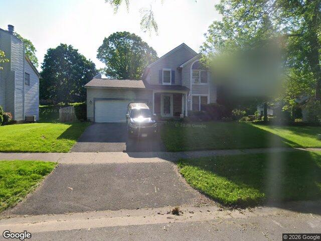 43 Erie Cres, Fairport, NY 14450