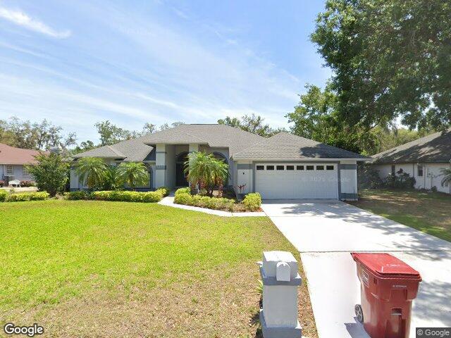 2906 Pine Club Dr, Plant City, FL 33566