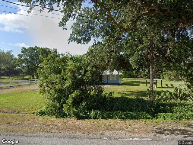 3301 Medulla Rd, Plant City, FL 33566