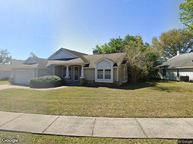 3315 Silverpond Dr, Plant City, FL 33566