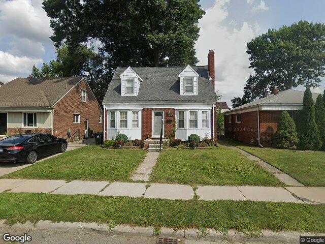 704 Kings Hwy, Lincoln Park, MI 48146