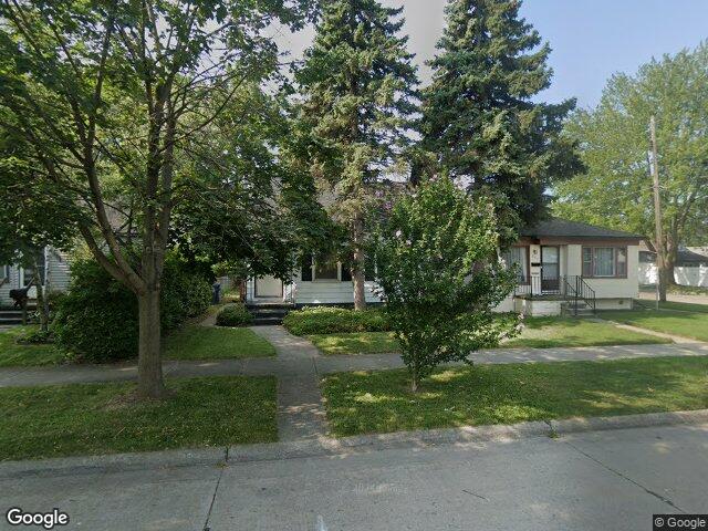 881 Garfield Ave, Lincoln Park, MI 48146