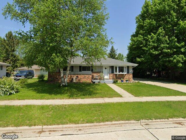 1010 Sunset Ridge Drive West Dr, West Bend, WI 53090